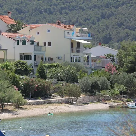 Apartment By The Sea Grebastica, Sibenik - 6135 *