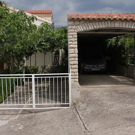 By The Sea Grebastica, Sibenik - 6135 *