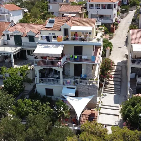 Apartment By The Sea Grebastica, Sibenik - 6135 Grebastica