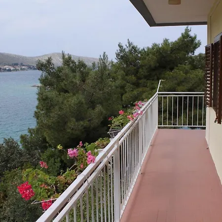 By The Sea Grebastica, Sibenik - 6135 Apartment Grebastica