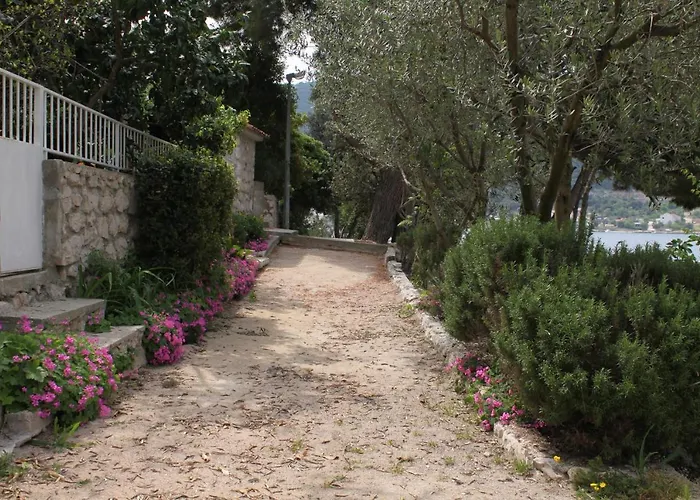 Apartman By The Sea Grebastica, Sibenik - 6135 *