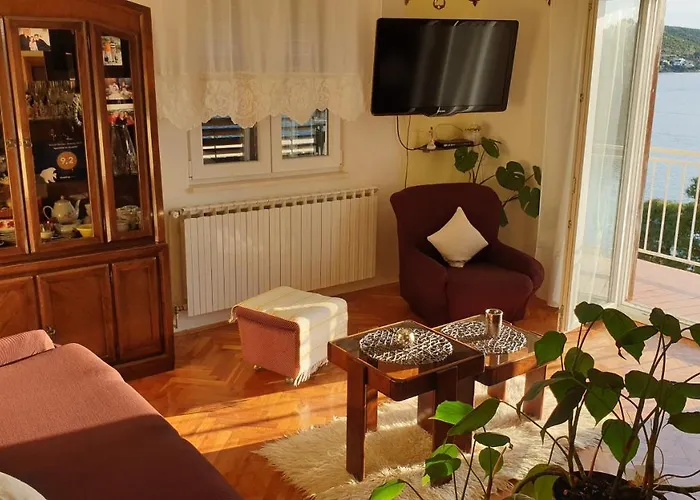 By The Sea Grebastica, Sibenik - 6135 *